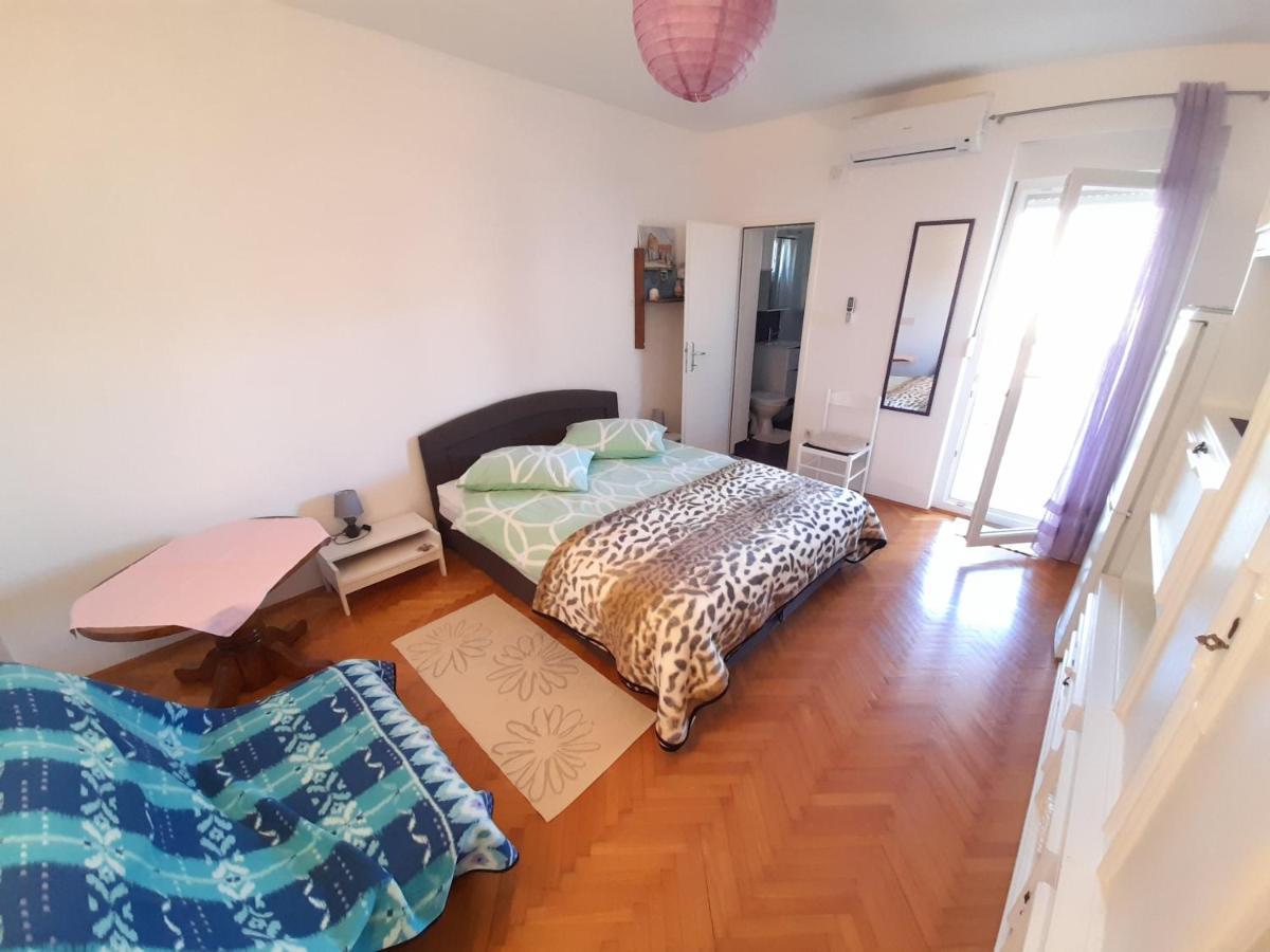 Perica Apartment And Perica Room With Separate Entrance Zadar Exterior photo